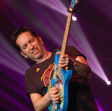 Vic’s Corner: Neil ZaZa Rocks the Hard Rock Rocksino