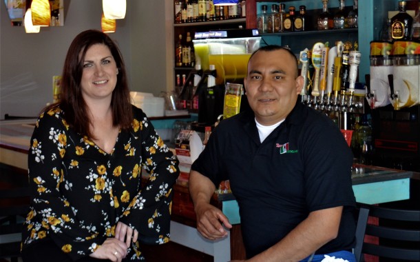 Vic's Corner: Taco Mexicanos expands with Full Bar Service!