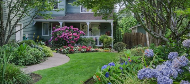 3 Easy Ways to Spruce Up Your Landscaping