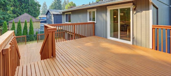 Wood vs. Composite Decking: Which Is Right for You?