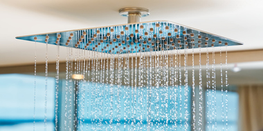 The pros and cons of rain showerheads